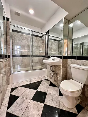 Rented by City Connections Realty | media 8