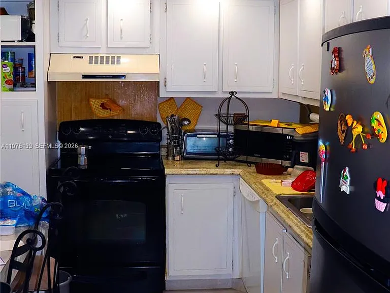 900 Saint Charles Pl #316 — Photo 23