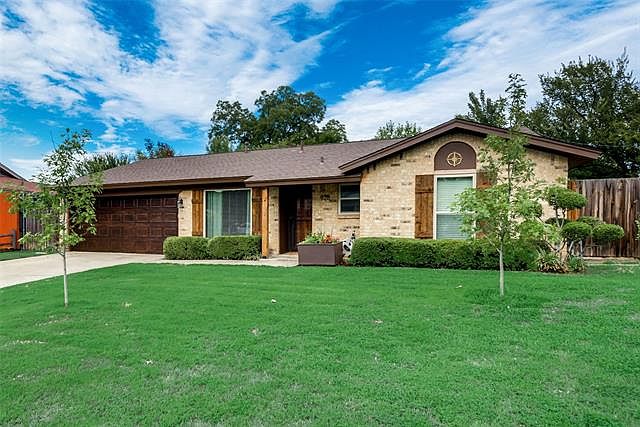 1st image of 928 Barbara Ann Dr