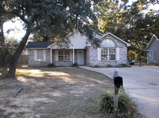 1521 Doe St, Ocean Springs, MS 39564