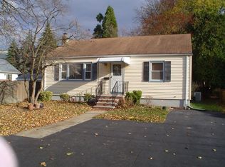 10 Randolph Pl, Little Falls, NJ 07424
