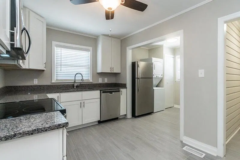 1 bed, 688 sqft, $1,195 — Photo 3