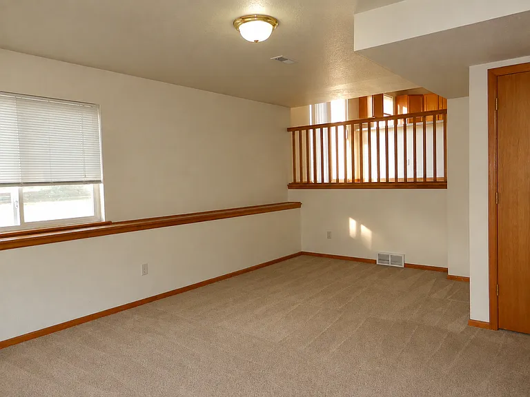 387 Krypton Ct — Photo 5