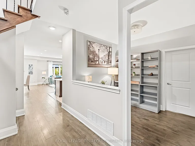 144 Underwood Dr — Photo 2
