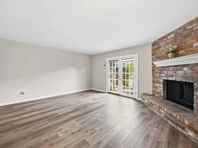 10336 Briar Forest Dr — Photo 8