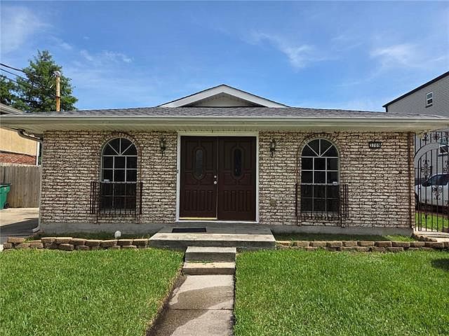 1st image of 3709 Bunkerhill Dr