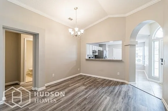 1664 Hudderfield Cir W — Photo 6