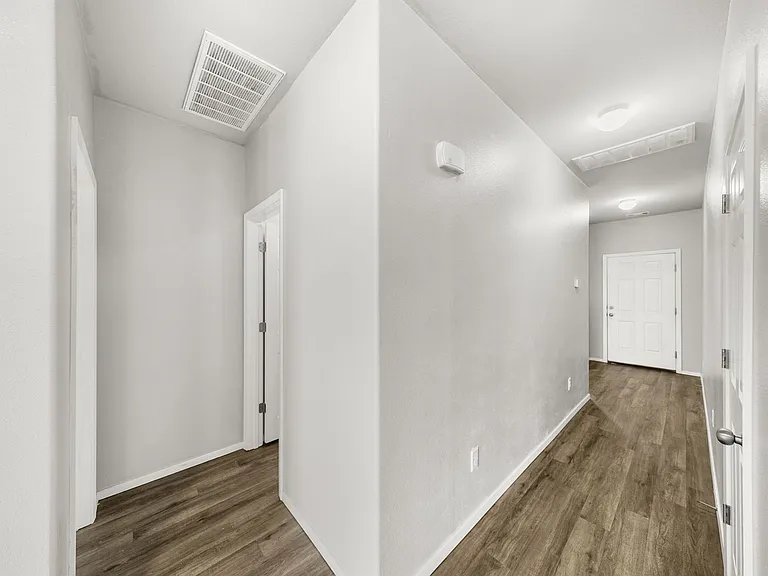 1650 King Rd — Photo 19
