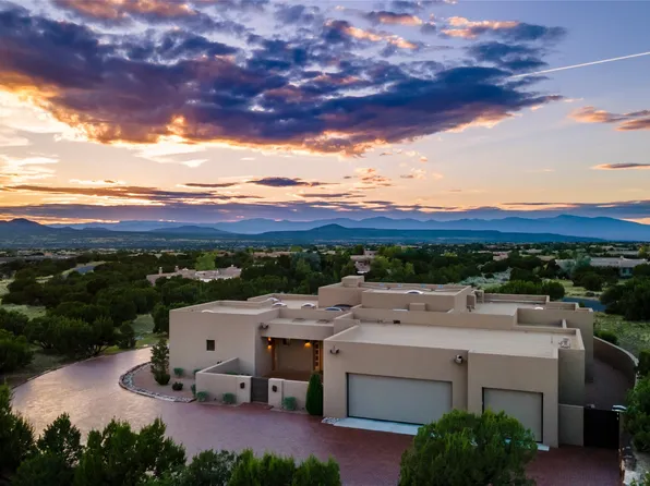 4 Penasco Cir, Santa Fe, NM 87506