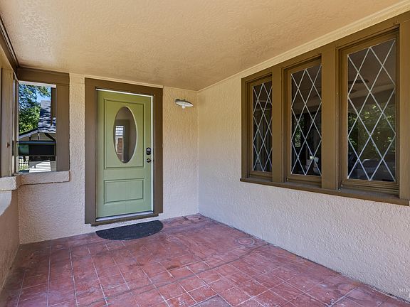 2nd image of 1615 Cleveland Blvd