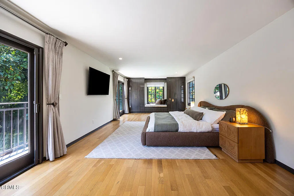 4 bed, 5.0 bath, 4320 sqft, $9,000 — Photo 4