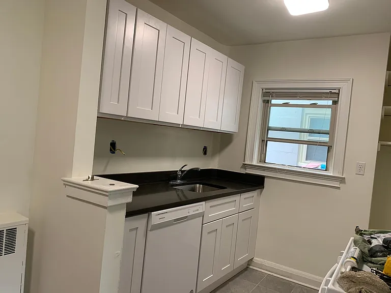 3413 Falls Rd #1A — Photo 7