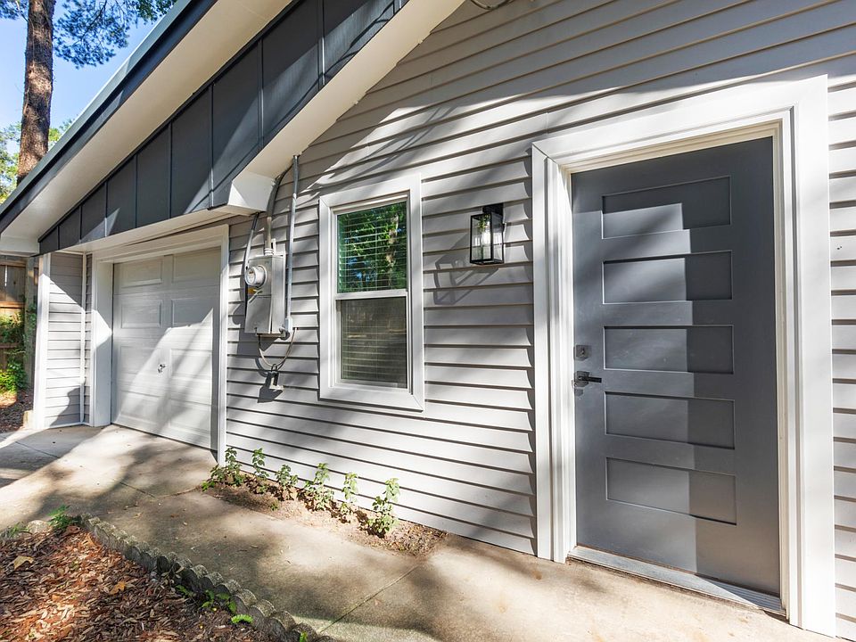 Front door of 3/2 unit with included garage