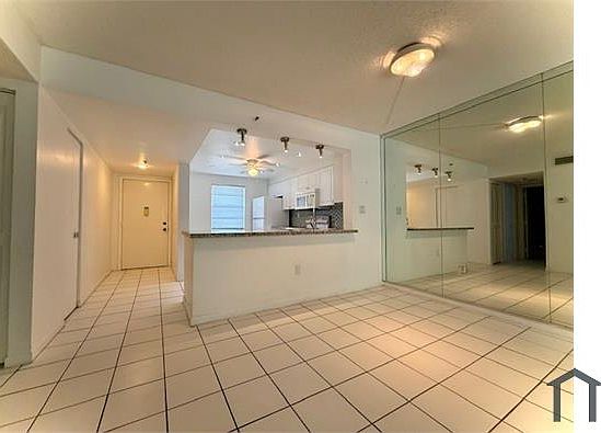 2nd image of 3910 Inverrary Blvd APT B407