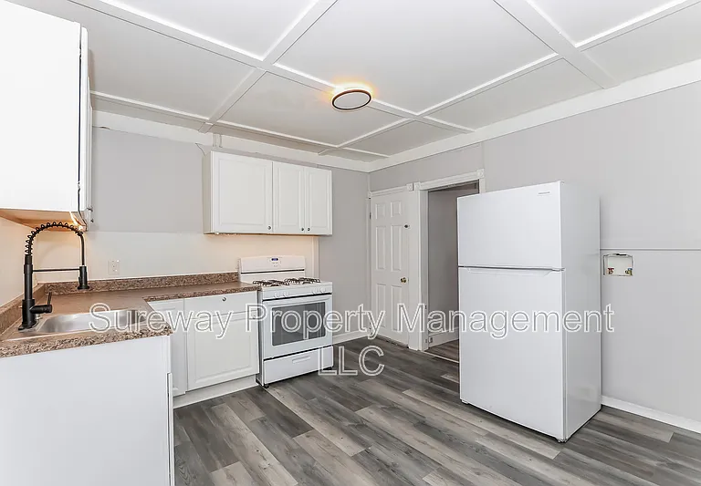 15 Marshall Ave — Photo 6