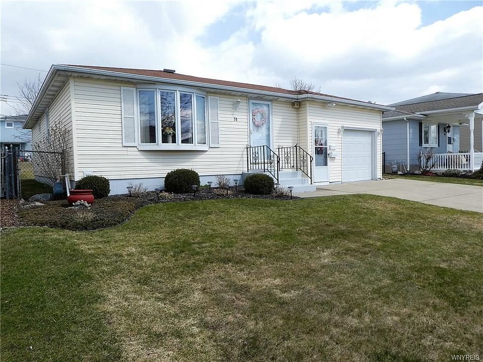 1st image of 74 N Seine Dr