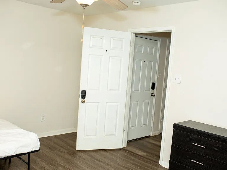 23297 High Pt St — Photo 6