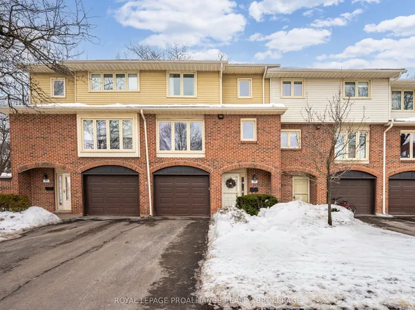 115 Wright Cres #39, Kingston, ON K7L 4T8