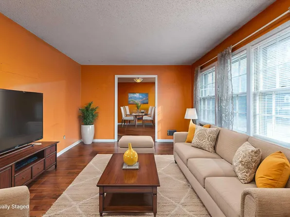 137 Bridgewater Cir, Irmo, SC 29063