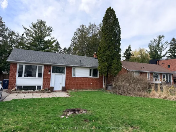 43 Hemford Cres, Toronto, ON M3B 2S4