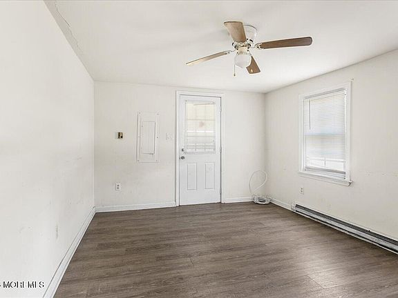 5th image of 3 Lakewood Road