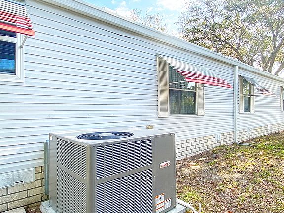 3rd image of 2572 S Pebble Brook Dr