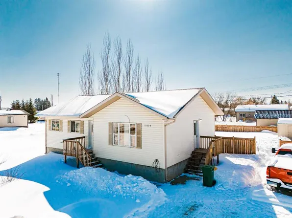 10209 N 105th Ave, Mackenzie County, AB T0H 2H0