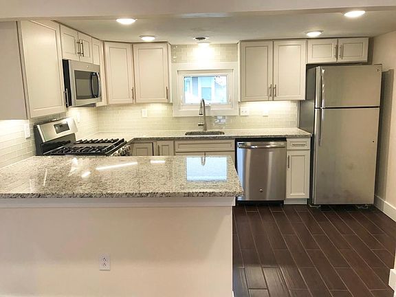 2nd image of 310 Howard St #2
