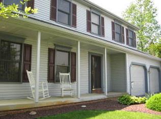 705 Rosemont Dr, Lititz, PA 17543