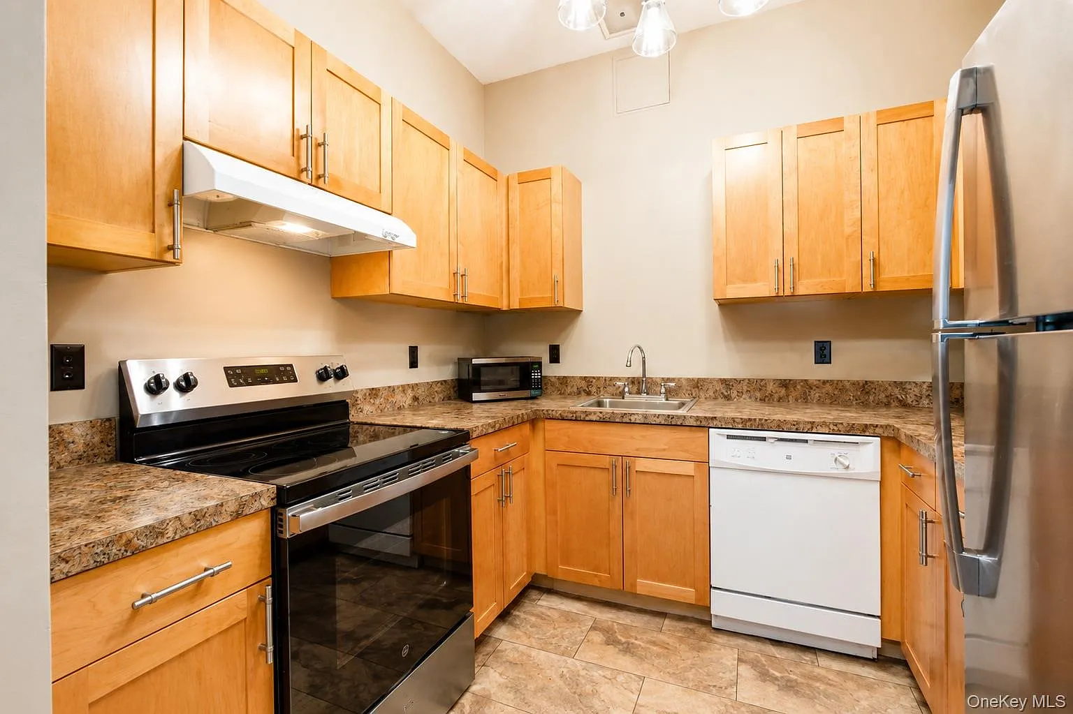 2 bed, 1.0 bath, 750 sqft, $3,100 — Photo 4