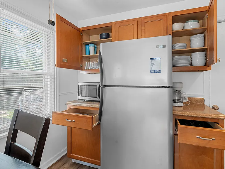 6563 Julian Ave — Photo 10