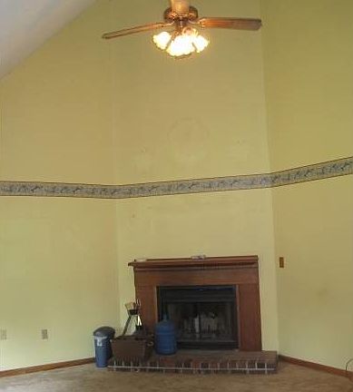 4th image of 159 Leicester St