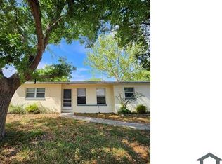 9319 91st Ter, Seminole, FL 33777