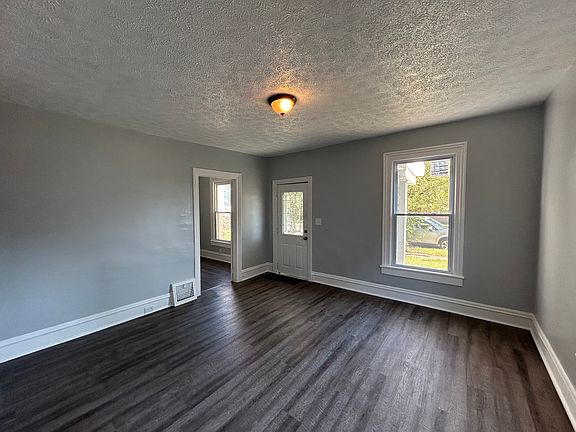 3rd image of 2318 Forestdale Ave