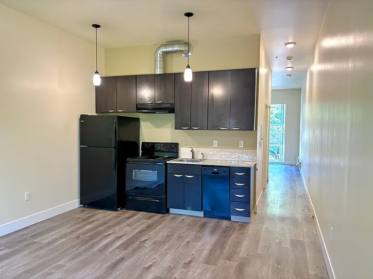 3951 N Williams — Photo 2