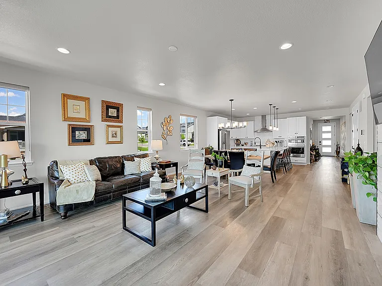 3891 Eaton Park St — Photo 9