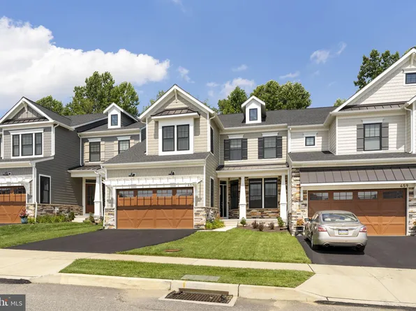 461 Barrows Sheef, Newtown Square, PA 19073