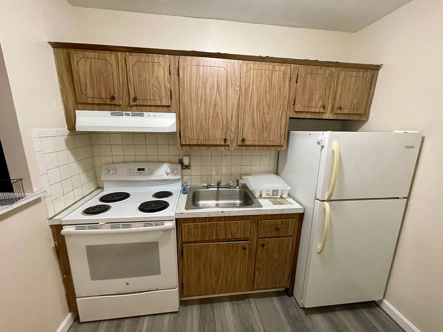 2-bedroom w/heat & hot water Allston Village — Photo 3