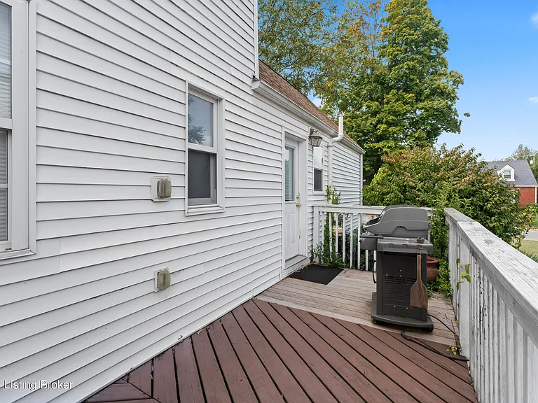 3810 Norbourne Blvd — Photo 38