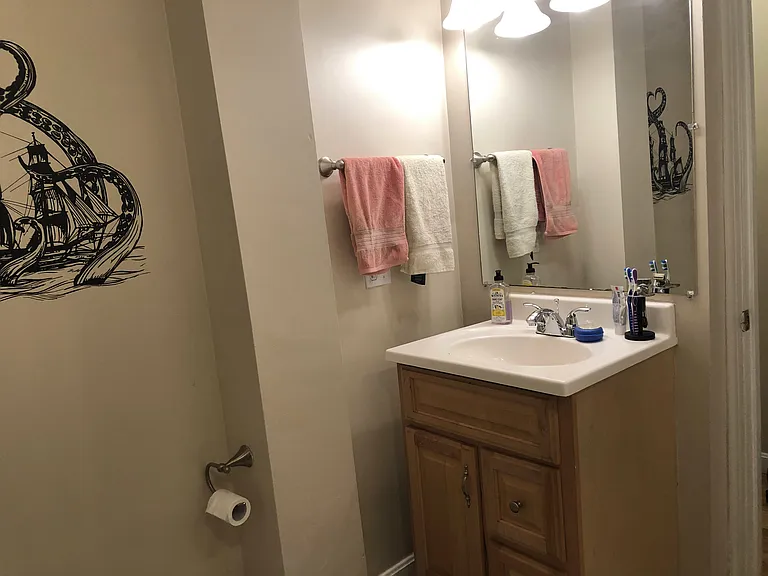 220 Hanover St #21 — Photo 24