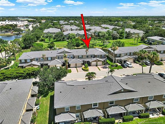 5th image of 2977 SE Lexington Lakes Dr