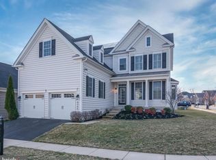 8246 Castanea Ln, Derwood, MD 20855