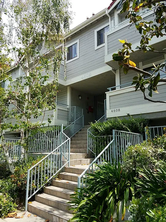 Photo 2 of 15 - 4608 Vista Del Monte Ave #101 - Sherman Oaks, CA Building Photo - 4608 Vista Del Monte Ave #101