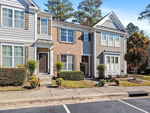2nd image of 2940 Casona Way