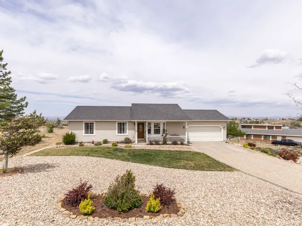 969 Oakmont Dr, Spring Creek, NV 89815