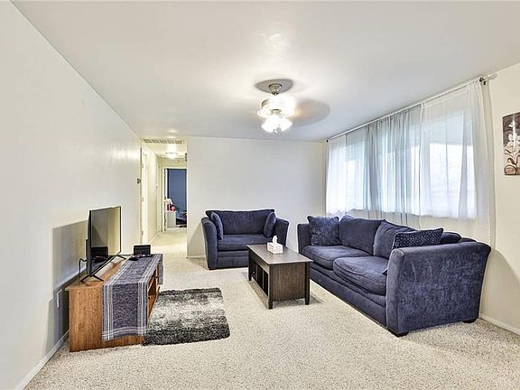 4th image of 7936 Blackshear Dr