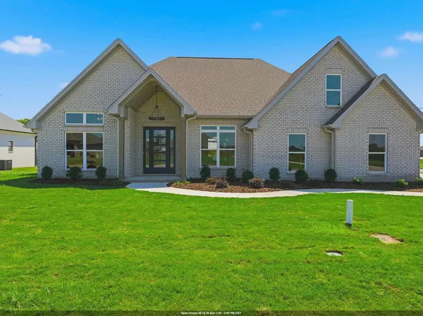 122 McCallen Rd, Muscle Shoals, AL 35661