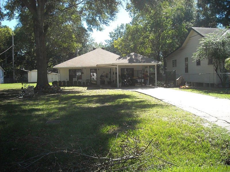 1st image of 2639 Lindholm St