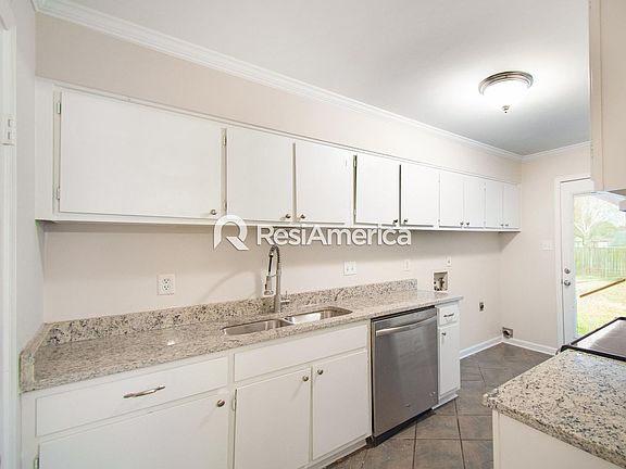 4th image of 2336 Eveningview Dr
