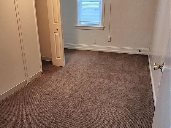 3rd image of 11 West St #2
